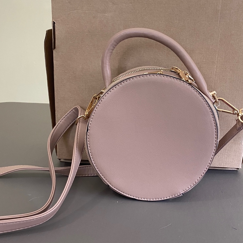 Chic Lavender Circle Crossbody Bag